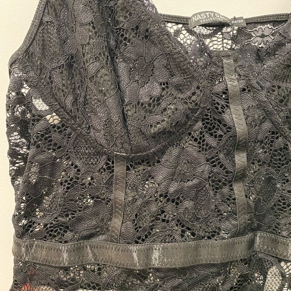 Nasty Gal plus lace lingerie bodysuit - Picture 4 of 6